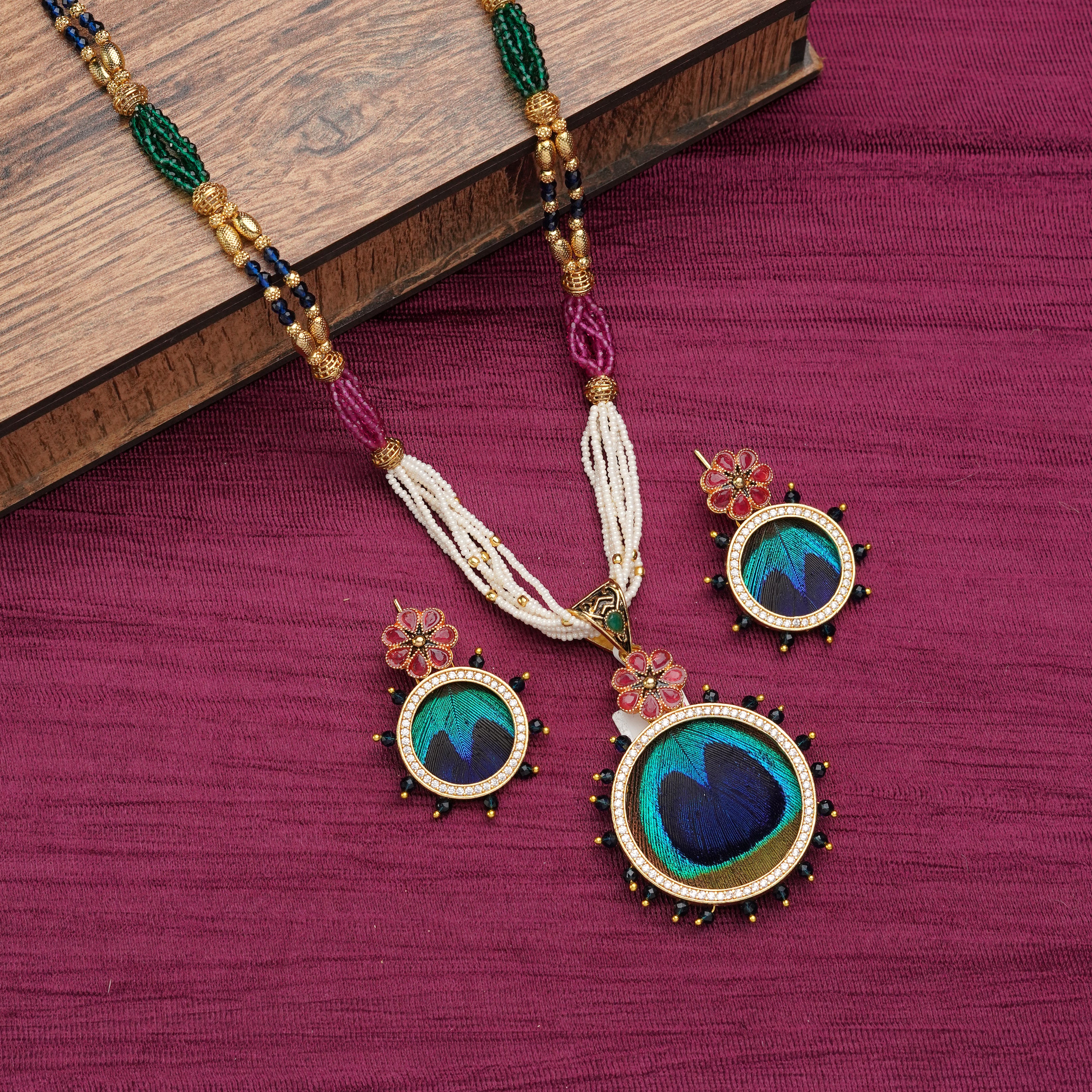 Peacock Aura Heritage Jewelry Set