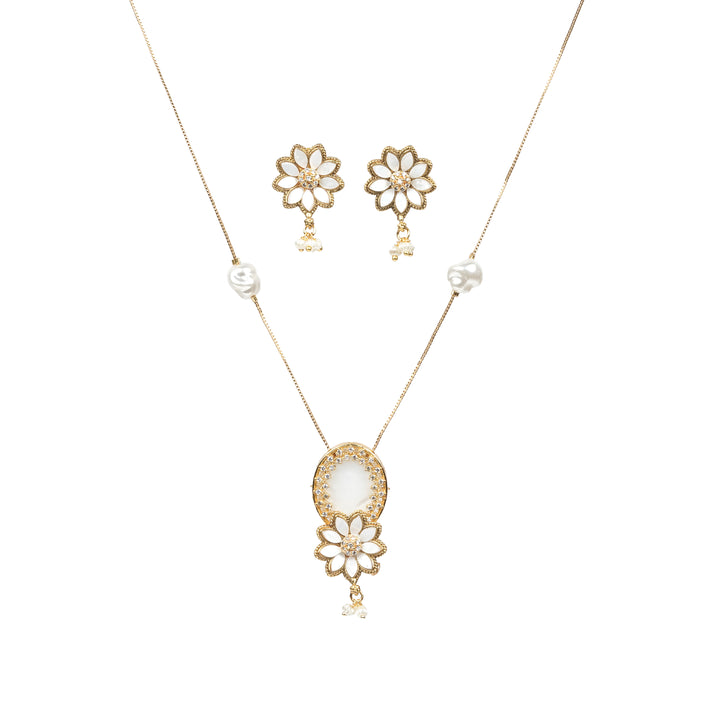 Floral Pearl Gold Necklace & Earrings Set