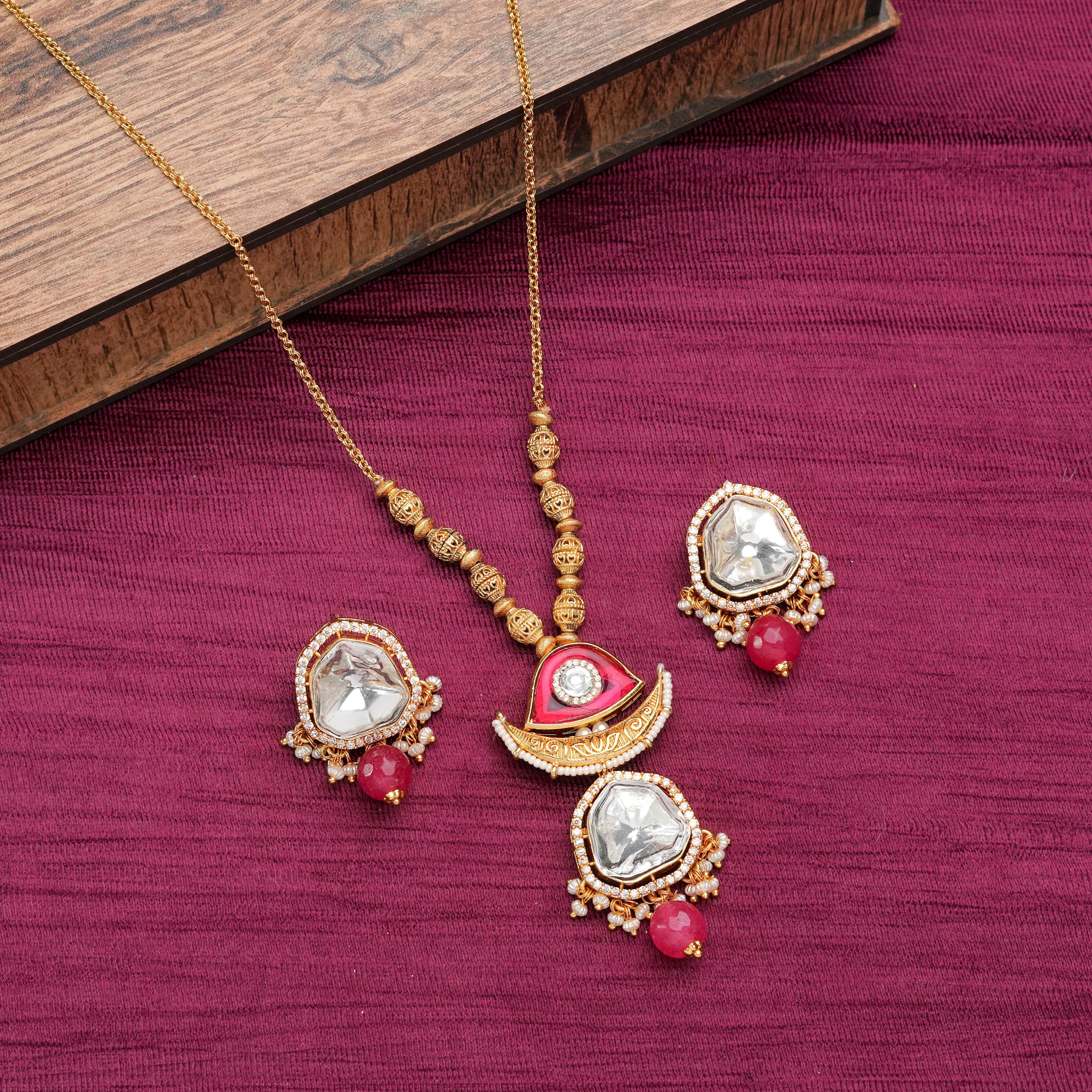 Regal Ruby Jharokha Jewelry Set