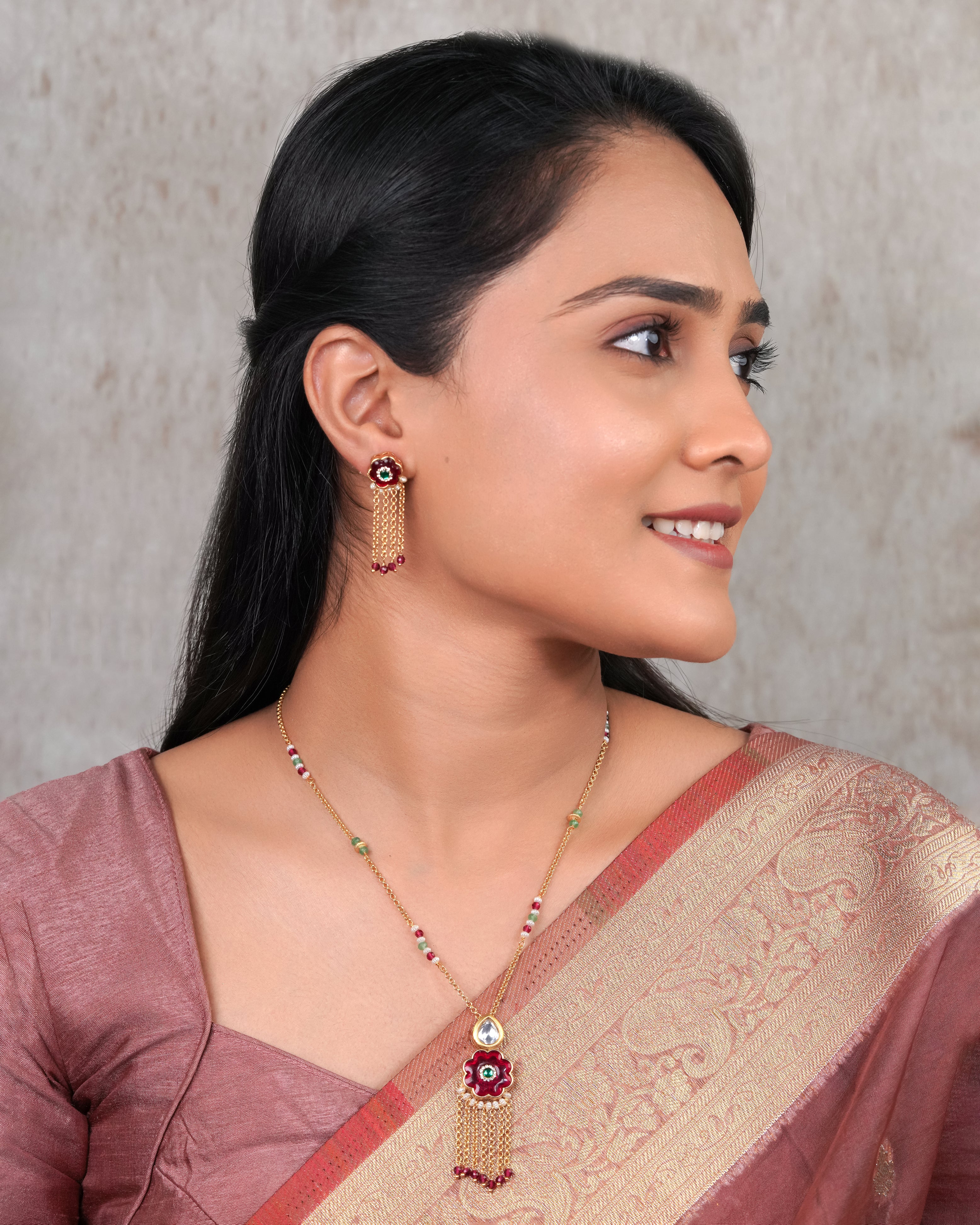 Elegant Floral Tassel Necklace Set