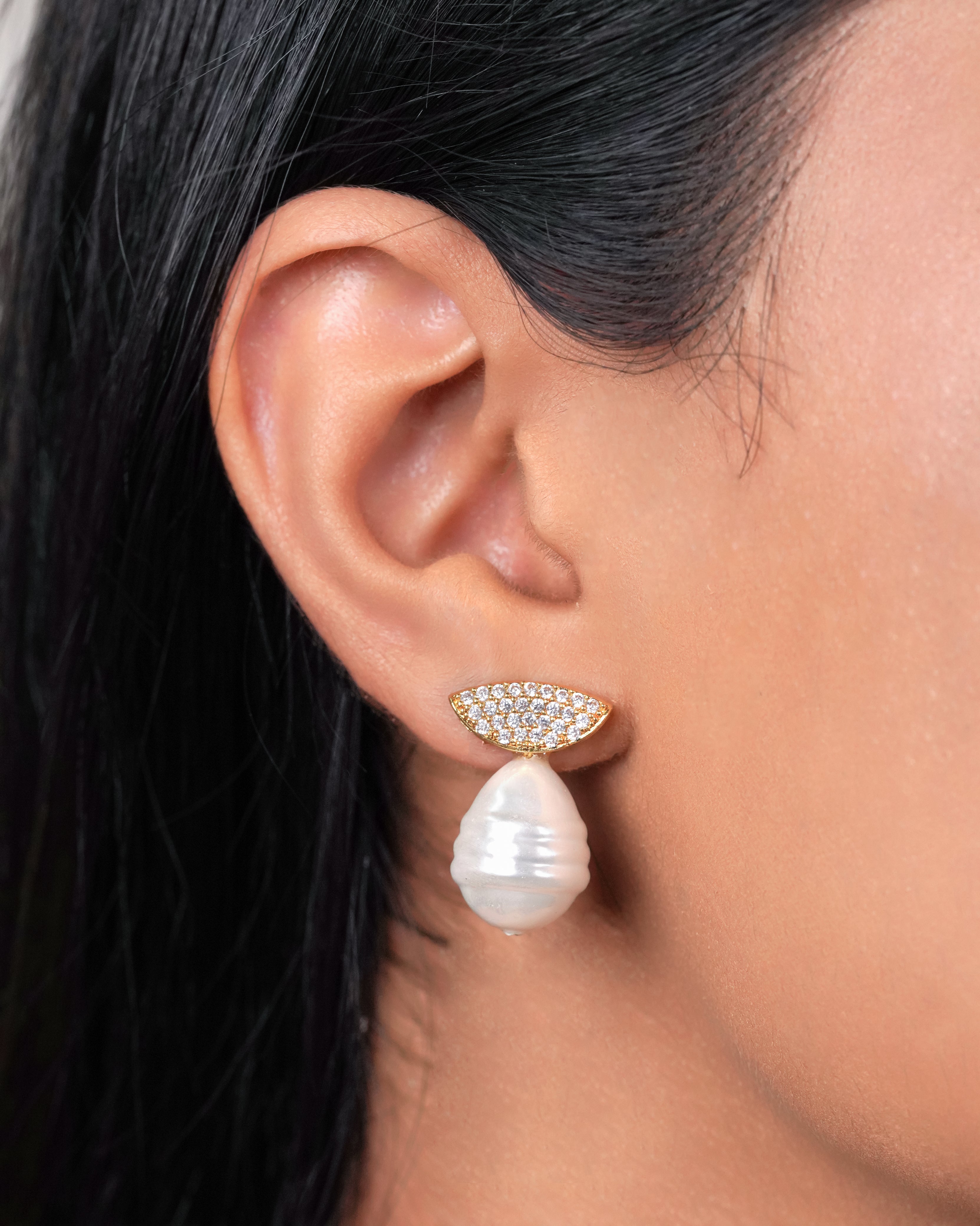 Elegant Pearl Drop Necklace & Earring Set