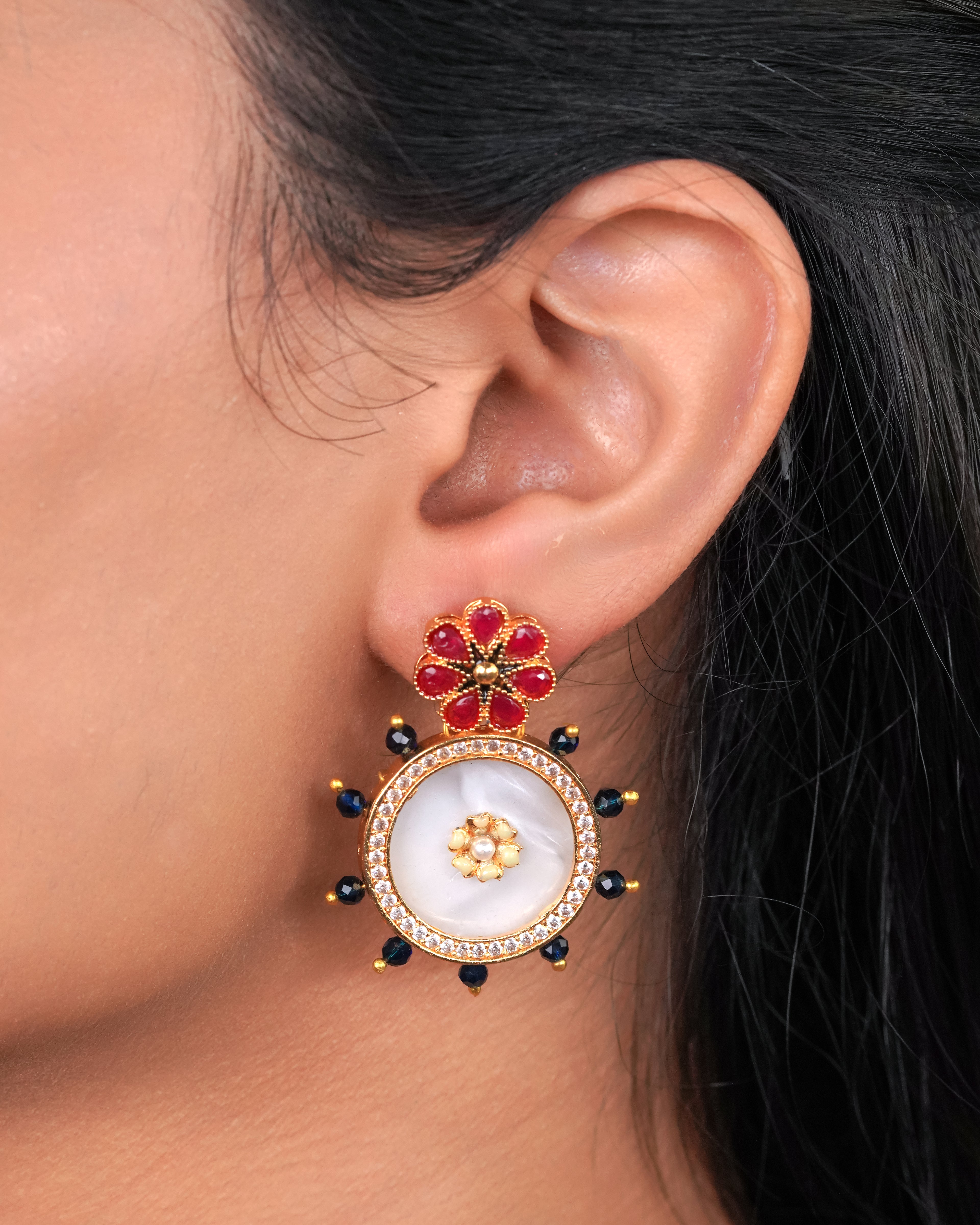 Royal Blossom Pearl & Emerald Jewelry Set